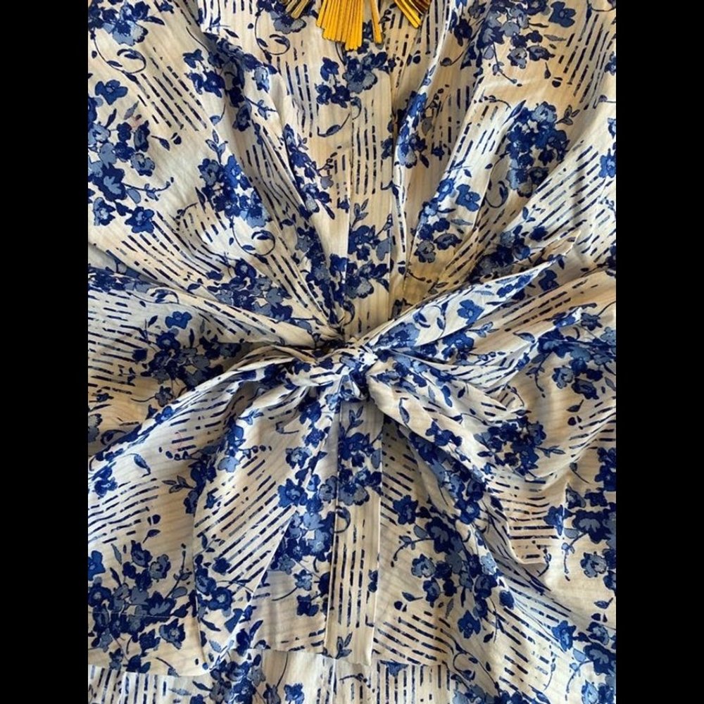 Blue & White Floral Blouse with Tie Front Kaari 10 - Picture 5 of 5